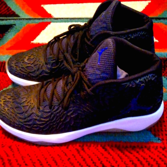 Jordans,Size 11 Men,EUC - Picture 1 of 5